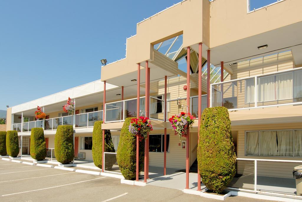 Grouse Inn Уэст-Ванкувер Экстерьер фото